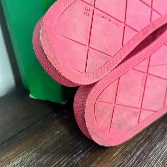 Bottega Veneta Womens Matt Rubber Gomma Slide Sandals in Lollipop pink, Size 38! - Picture 8 of 11